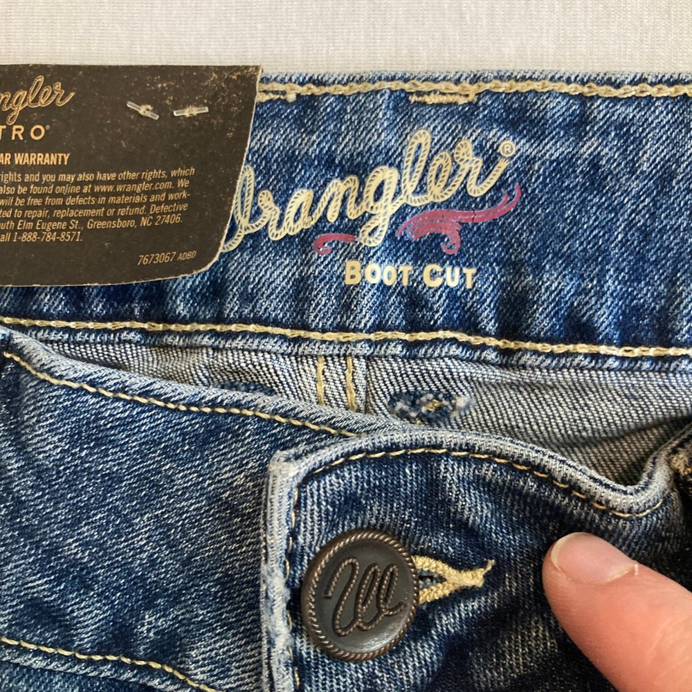 NEW Wrangler Retro Jeans Women 3x32 (Fit 29x31) Mae Mid Rise Boot Cut Denim NWT - Picture 4 of 16